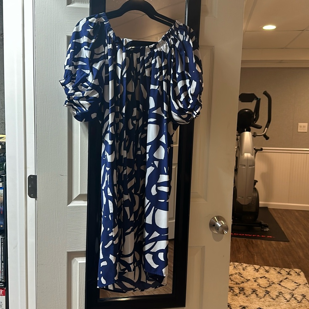 Kenneth Cole reaction lightweight dress